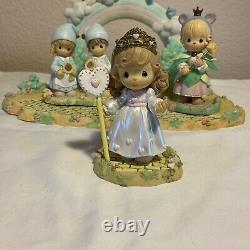 Precious Moments- Wizard Of Oz- Over The Rainbow Display Base With Figurines