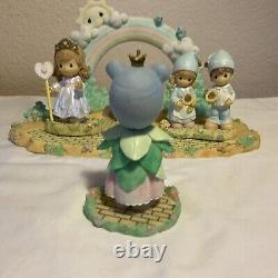 Precious Moments- Wizard Of Oz- Over The Rainbow Display Base With Figurines