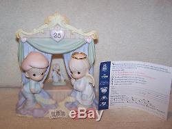 Precious Moments. World Stage. Musical. Signed. Very Rare! Limited Edition