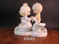 Precious Moments Your Love Gives Me Wings 610070 Couple With Swans Figurine