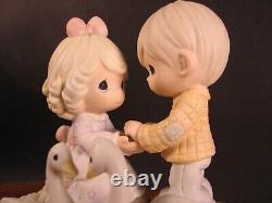 Precious Moments Your Love Gives Me Wings 610070 Couple With Swans Figurine