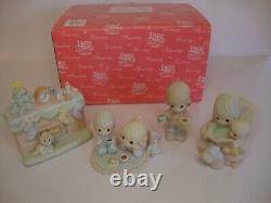 Precious Moments figurine Twas the Night Before Christmas complete with box