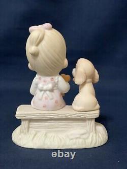 Precious Moments figurines, Loving is Sharing 1979, Vintage Collectable
