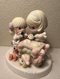 Precious-moments-Disney Showcase-Nothings Sweeter Than Time Together-NO BOX