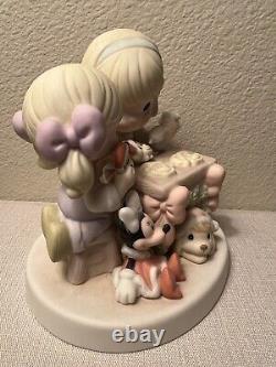 Precious-moments-Disney Showcase-Nothings Sweeter Than Time Together-NO BOX