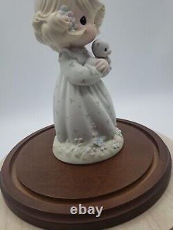 Precious moments figurine. You Are Such A Purr-Fect Friend #526010 Signed