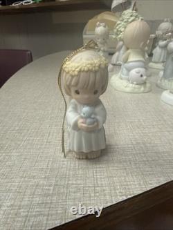 Precious moments figurines 13 Pieces