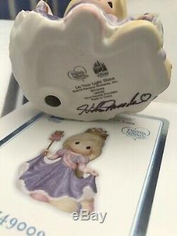 RAPUNZEL 2014 Precious Moments SIGNED BY HIKO VERY RARE Disney Park Exclusive