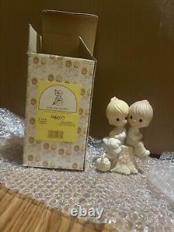 RARE 1978 Precious Moments Love One Another Jonathan and David Figurine