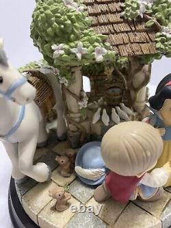 RARE Disney Showcase Snow White Precious Moments You Are My Wish Come True # 182
