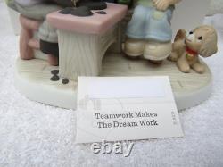 RARE Precious Moments 239013-Reunion 2023-Teamworks Makes The Dream Work Signed
