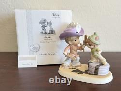 RARE Precious Moments Disney Showcase Never Grow Up Peter Pan & Capt Hook 164044