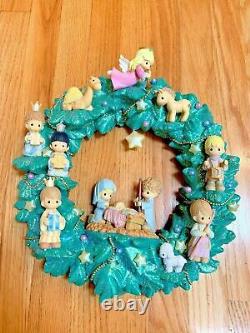 RARE Precious Moments Nativity Wreath Lighted 2005 Enesco Precious Moments