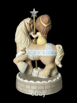 Rare 2011 Precious Moments Love Makes the World Go Round Disney Figurine 121028