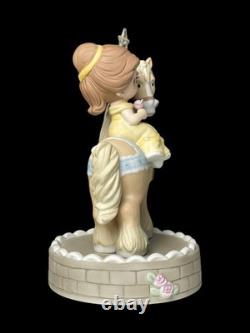 Rare 2011 Precious Moments Love Makes the World Go Round Disney Figurine 121028