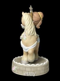 Rare 2011 Precious Moments Love Makes the World Go Round Disney Figurine 121028