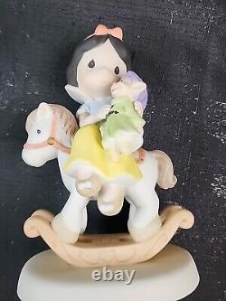 Rare Disney Precious Moments Riding Off To A Fairy Tale Ending 2009 Snow White