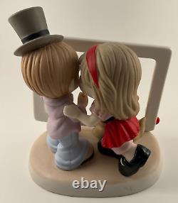 Rare! Precious Moments 3 D Figurine We Are Picture Perfect Couple With Dogs