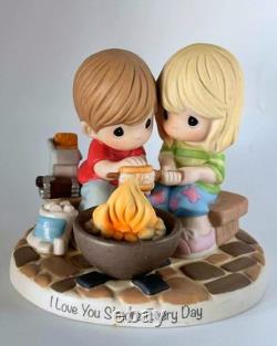 Rare Precious Moments'I Love You S'more Every Day' Figurine
