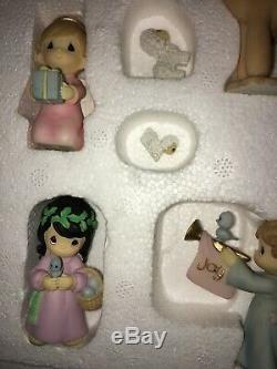 Rare Precious Moments The Holy Family and Nativity 12 Piece Mini Figurine Set