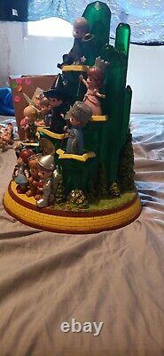 Rare large Precious Moments Wizard Of Oz Emerald City. Lights up about 15 tall