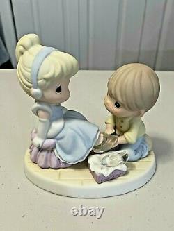Retired Rare Precious Moments Disney Figurine Your Love Is A Perfect Fit withBox