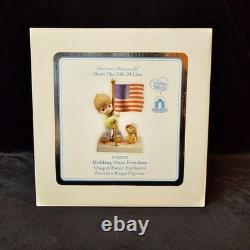 SIGNED Precious Moments Holding Onto Freedom USA Flag Patriotic Chapel Event