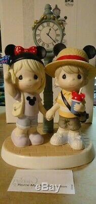 Share the Gift of Love PRECIOUS MOMENTS DISNEY SIGNED By Sculptor HIKO MAEDA