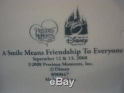 T Precious Moments-Disney Park Exclusive A Smile Means Friendship To Everyone