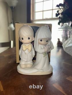 Vintage 1979 Precious Moments Figurine E-3114 The Lord Bless You Bride And Groom