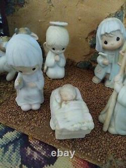 Vintage Precious Moments Nativity Scene 29 Piece Set WITH OLD MANGER CUTE