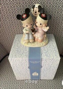 Walt Disney Precious Moments HAPPINESS IS BEST SHARED TOGETHER 4004156 Retired