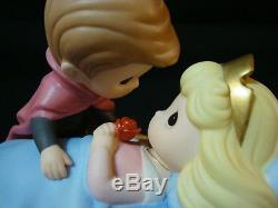 Zm Precious Moments-Sleeping Beauty/Prince Charming-Disney Collection